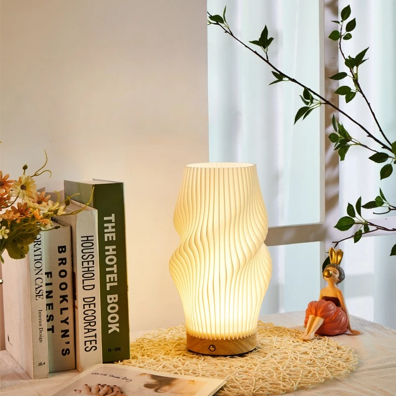 Lampa biurkowa 3D w stylu fran – Yellow Desk Setup recenzja i cena